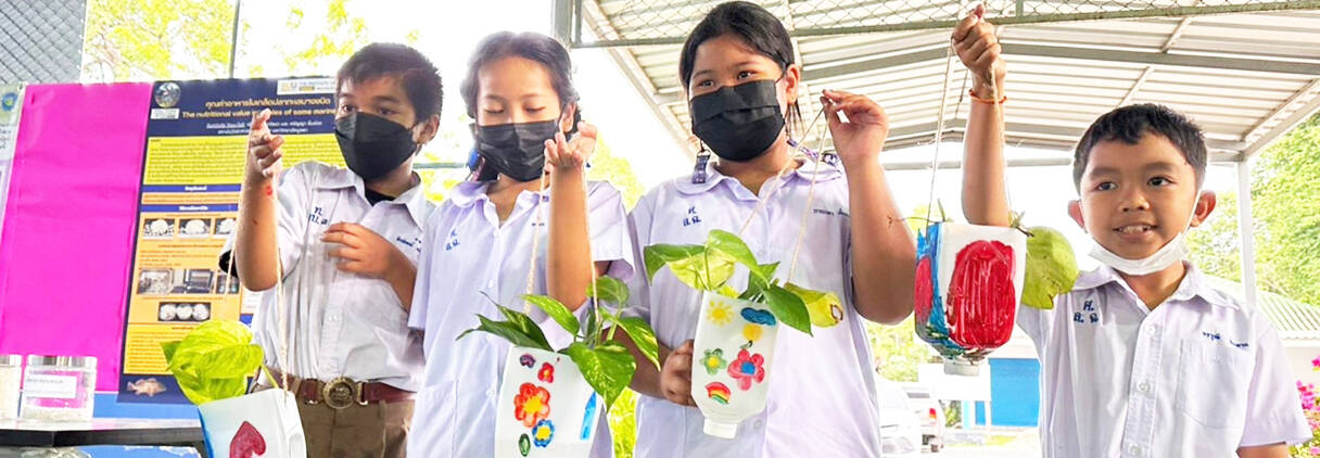 Waste management program at Wonnapa beach